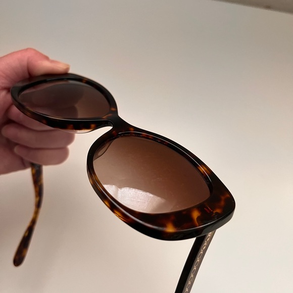 Coach women’s sunglasses brown - Picture 6 of 9